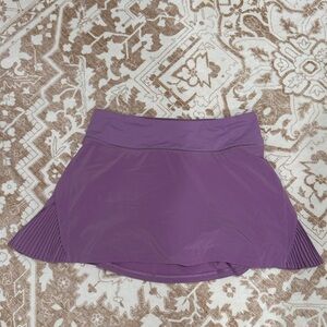 Lululemon Play off the Pleats Mid Rise Skirt